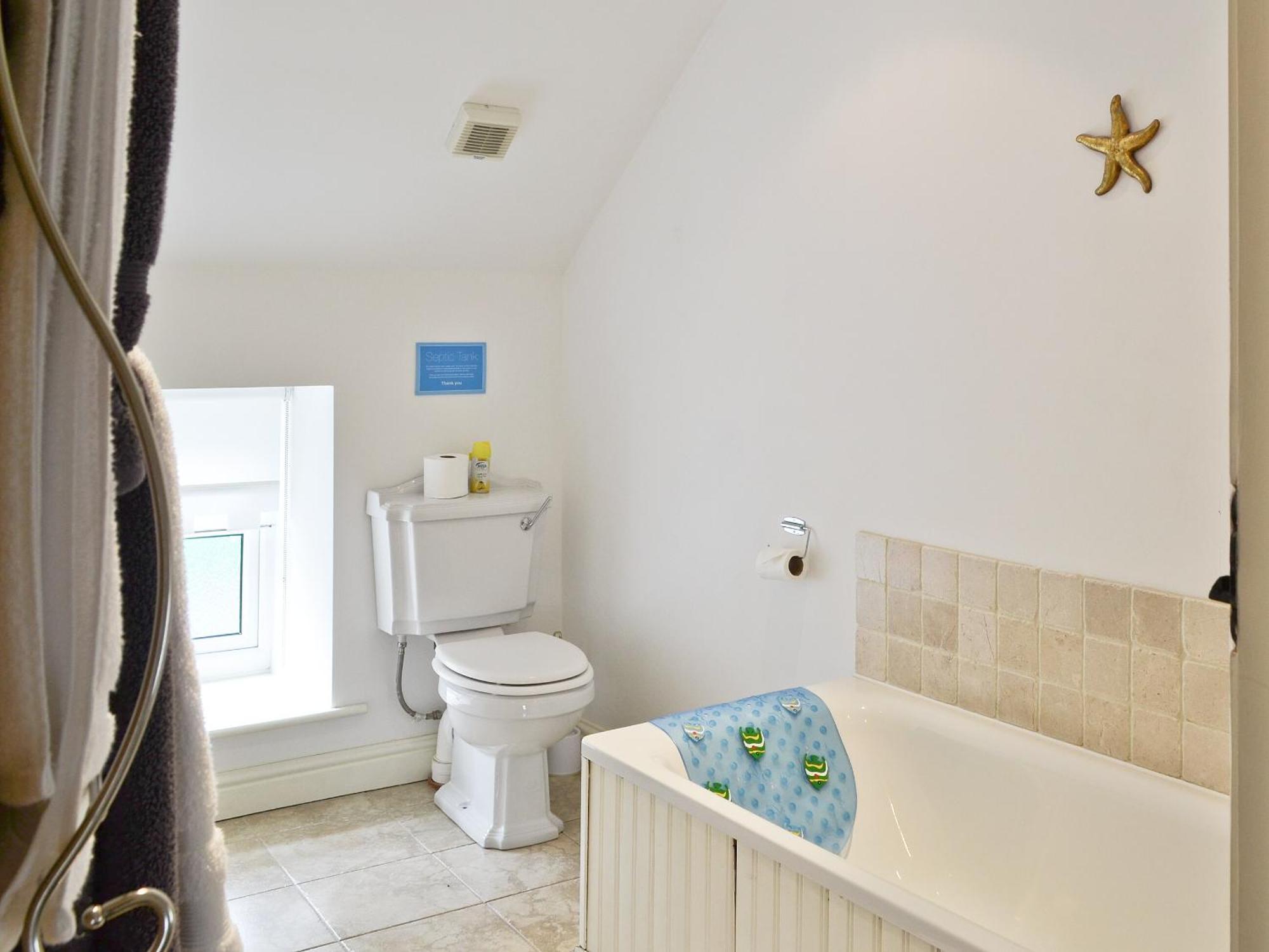 Methodist Cottage West Kyo Екстериор снимка